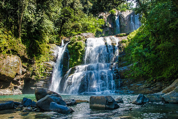 Nauyaca Falls